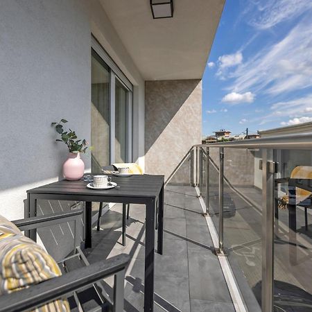 Amade Apartmanok 1 Gyor Exterior photo