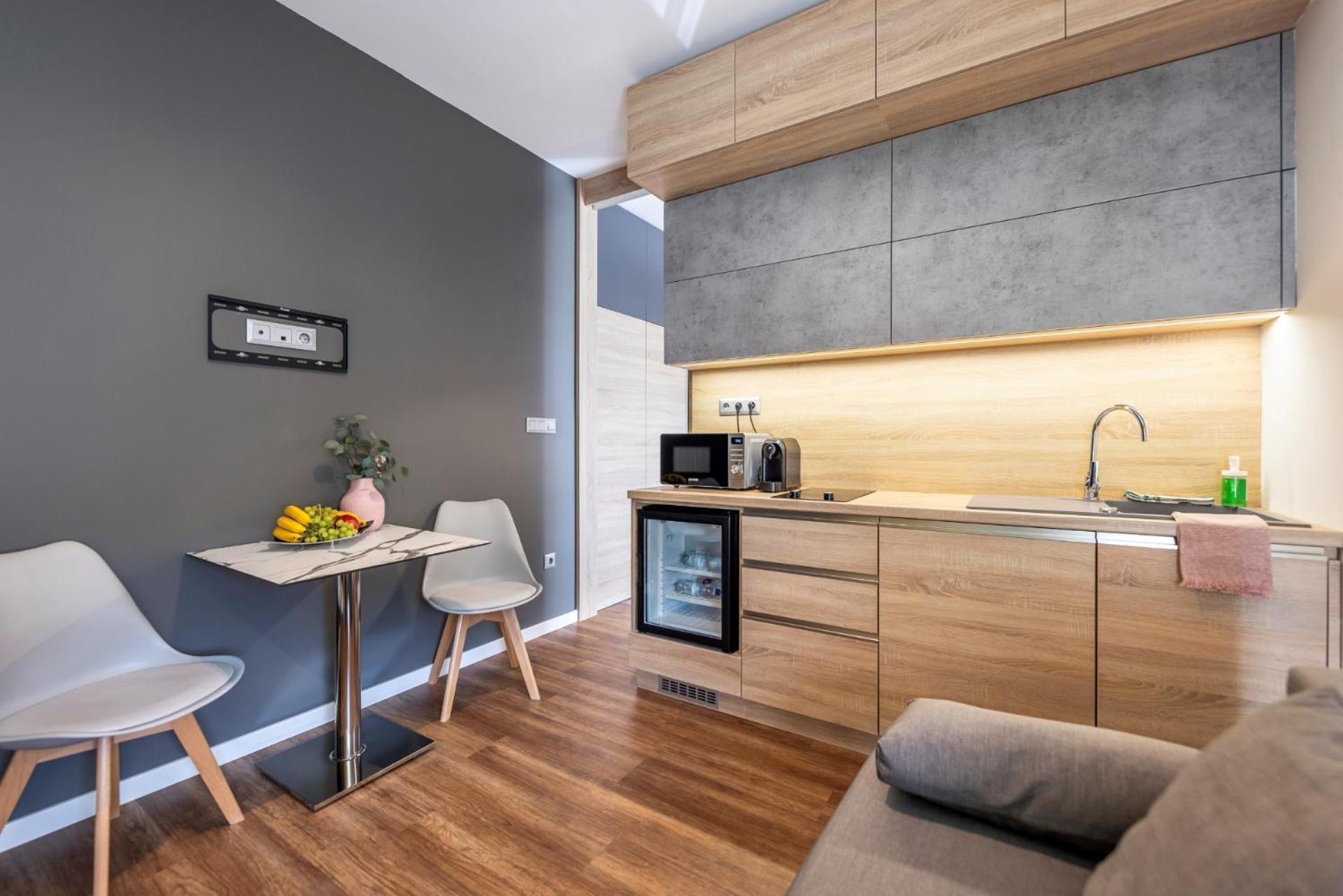 Amade Apartmanok 1 Gyor Exterior photo